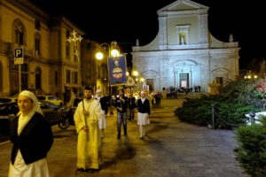 santa-bernadette-spoglie-chiesa-della-marina-14