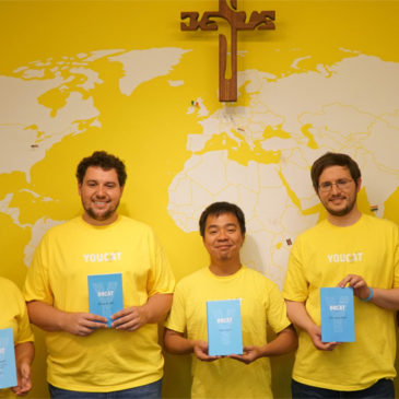 Der YOUCAT : im Zentrum der Neuevangelisierung in Lourdes