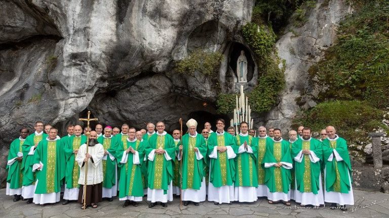 reduitBANDEAU-et-DIAPO_1_CHAPELAINS_GROUPE_GROTTE-7_c