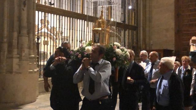 reduit__Procesión-_AntorchasCatedral-de-Salamanca-image8