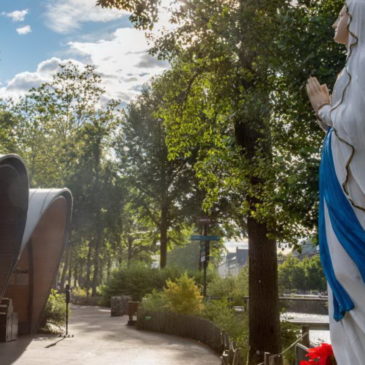 Lourdes, un encuentro entre dos personas