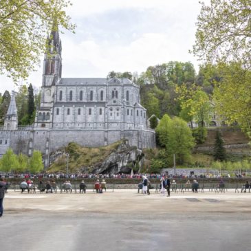 SANCTUAIRE DE LOURDES  Convalescence et Espérance