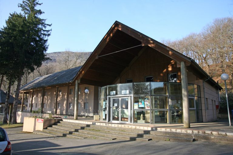 Entrée du Village des jeunes à Lourdes